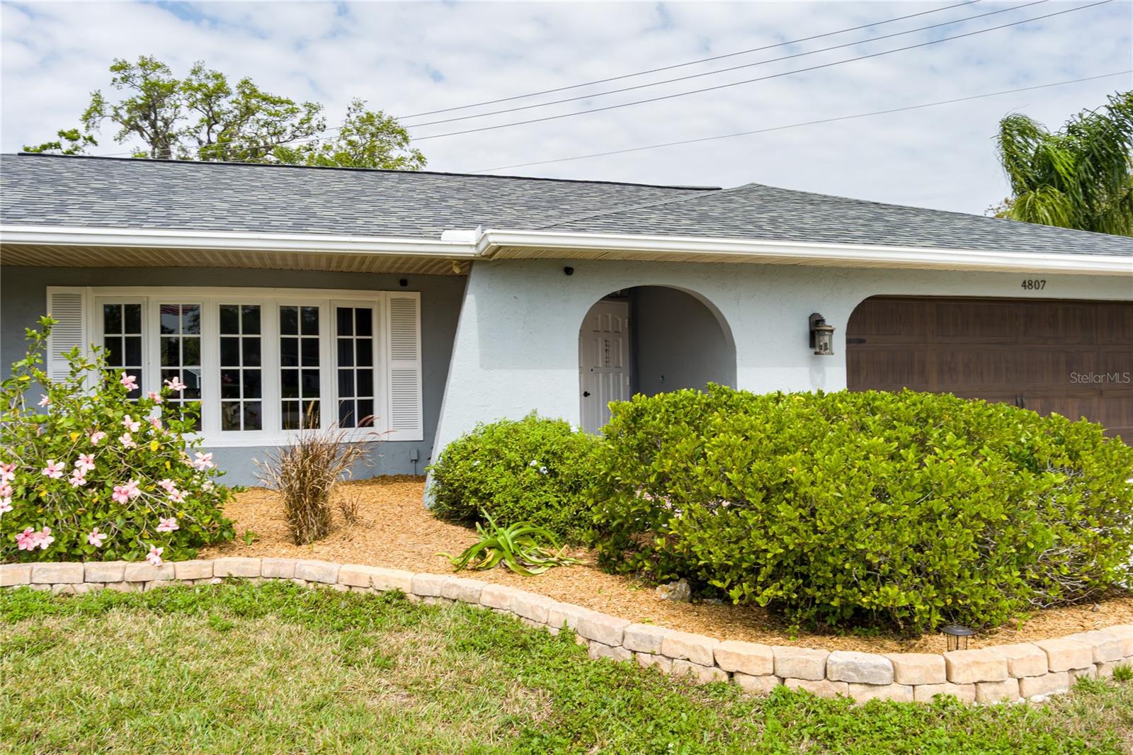 4807 W COUNTRY CLUB DRIVE