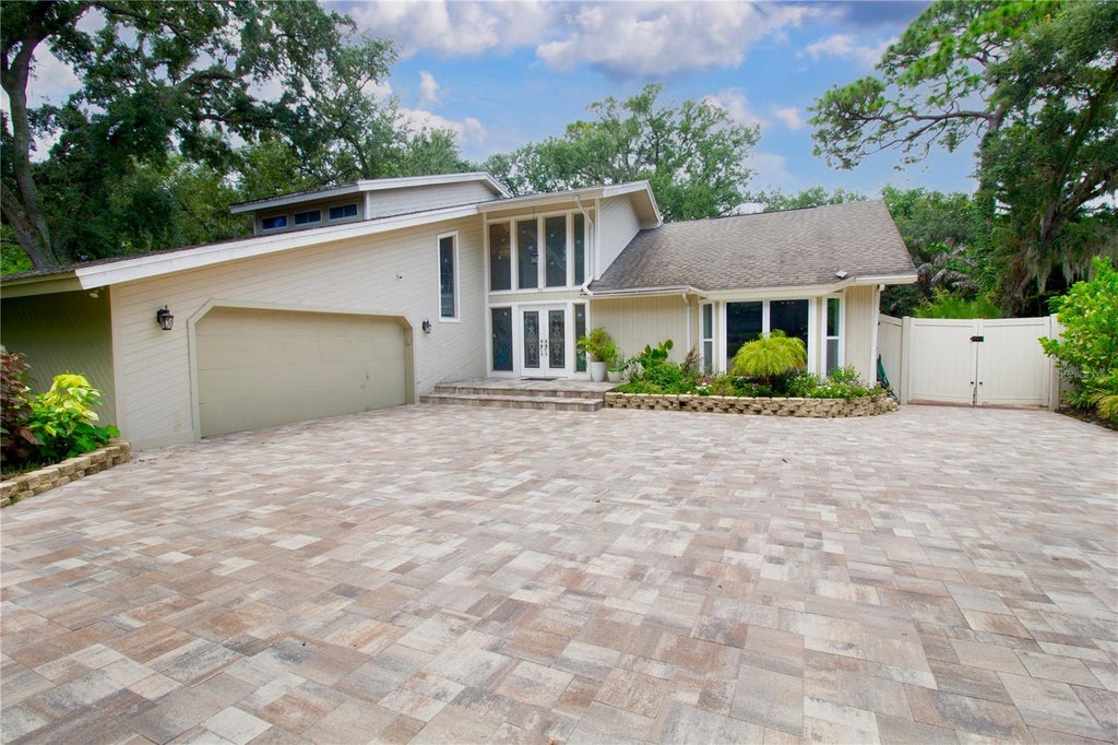 Photo of 70 Bay Woods Drive, Safety Harbor, FL 34695 (MLS # TB8543836)