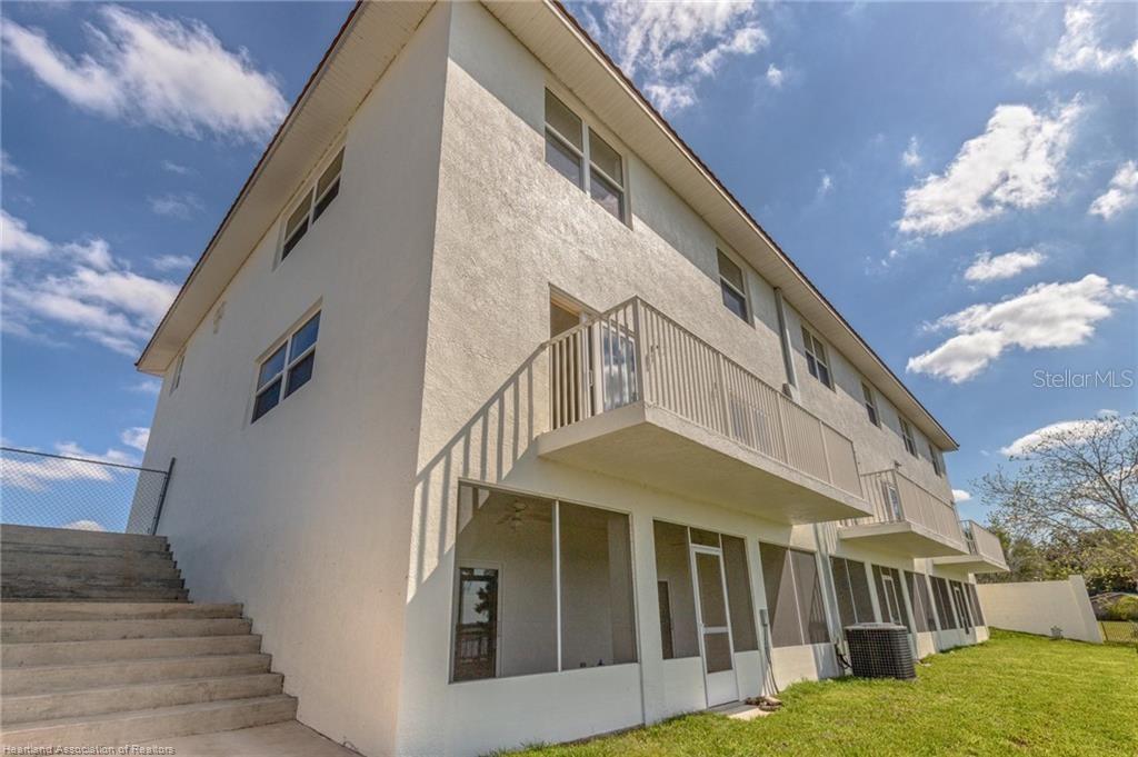 KNICKERBOCKER MANOR - Residential