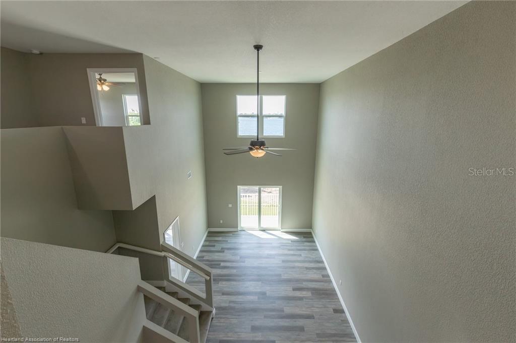 KNICKERBOCKER MANOR - Residential