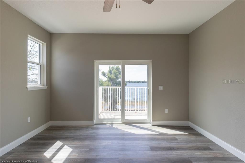 KNICKERBOCKER MANOR - Residential