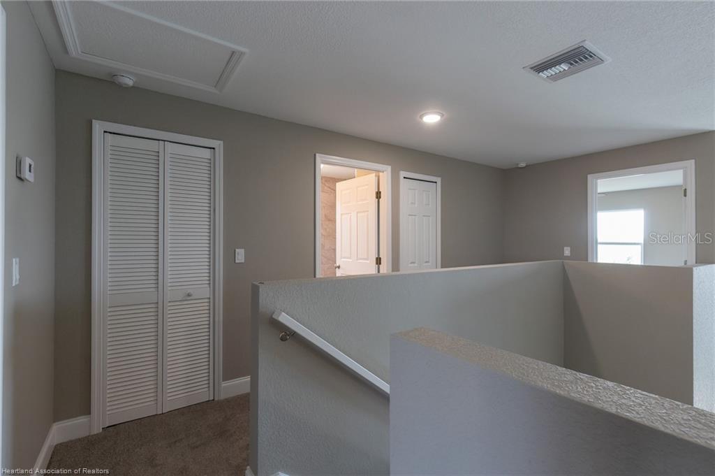 KNICKERBOCKER MANOR - Residential