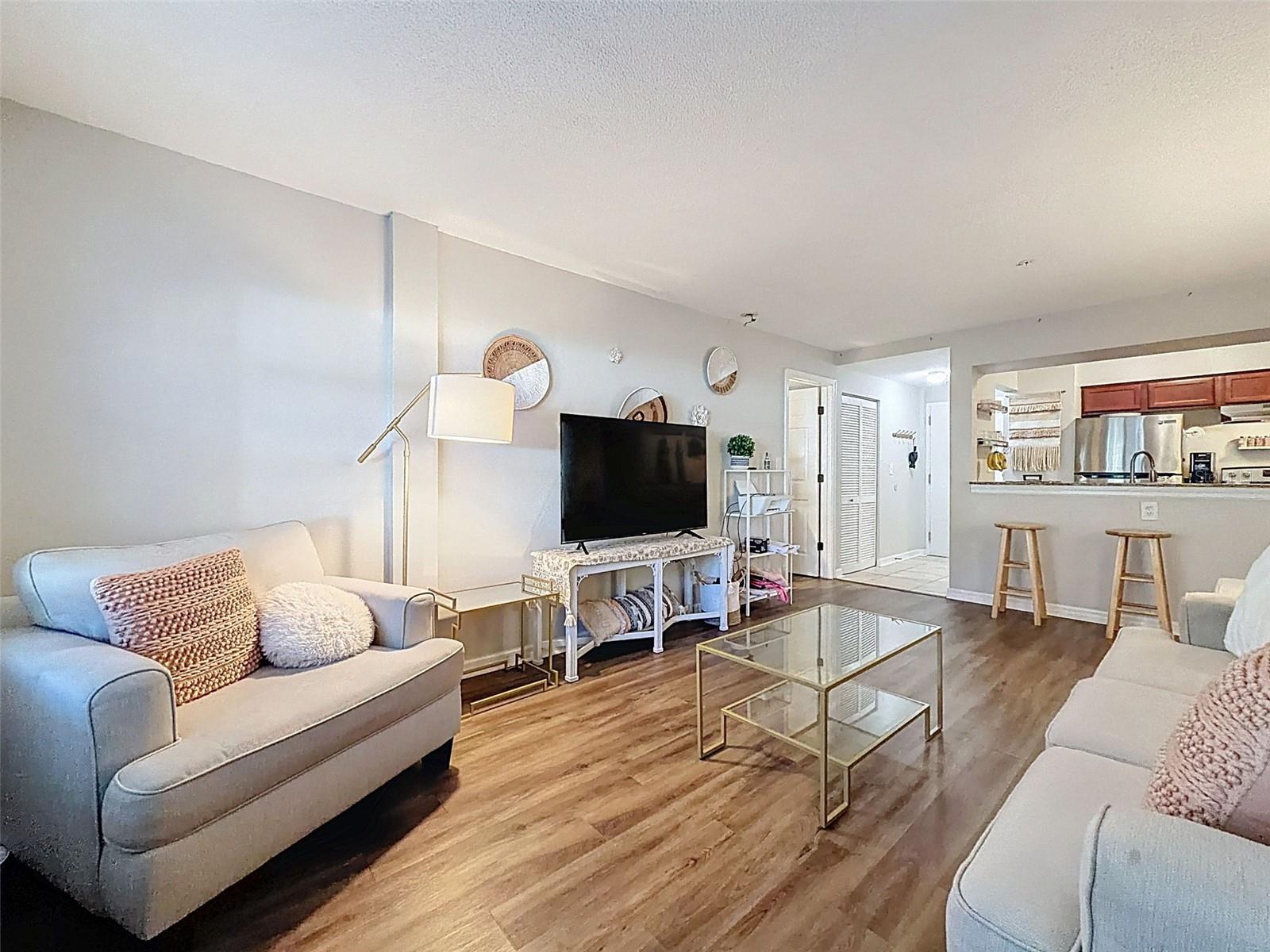 HYDE PARK TOWERS A CONDO - Residential