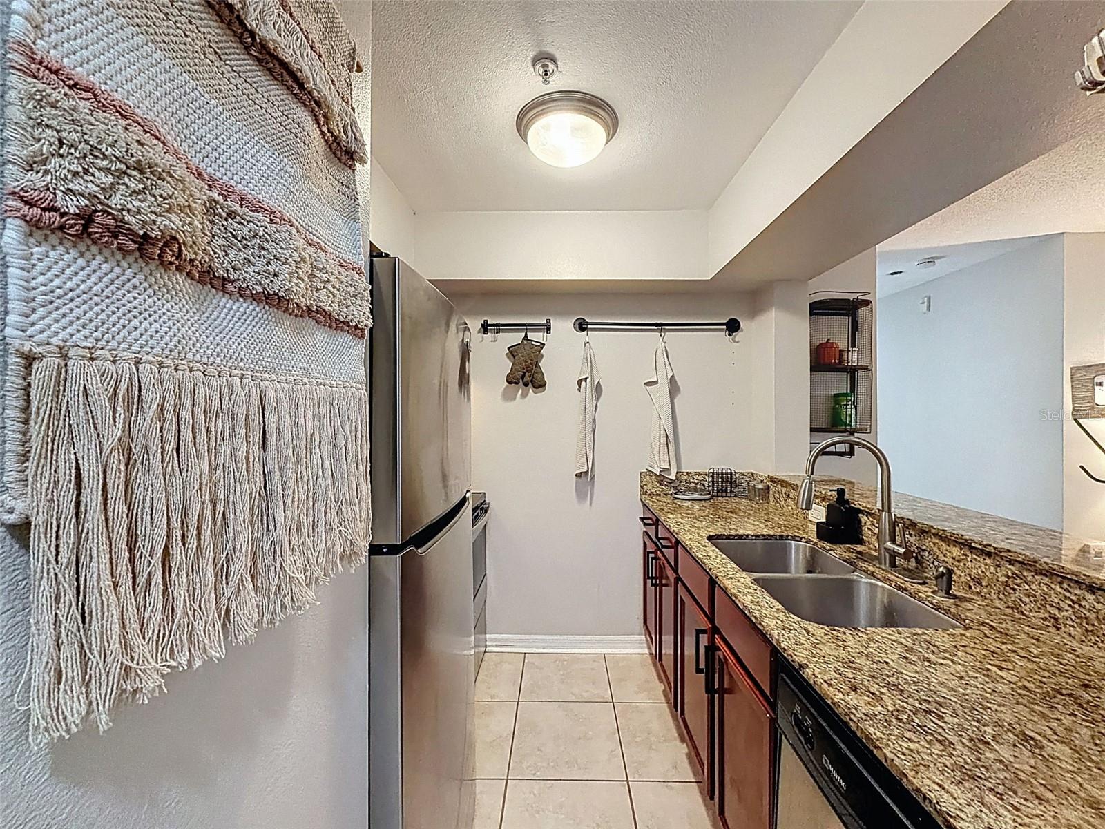 HYDE PARK TOWERS A CONDO - Residential