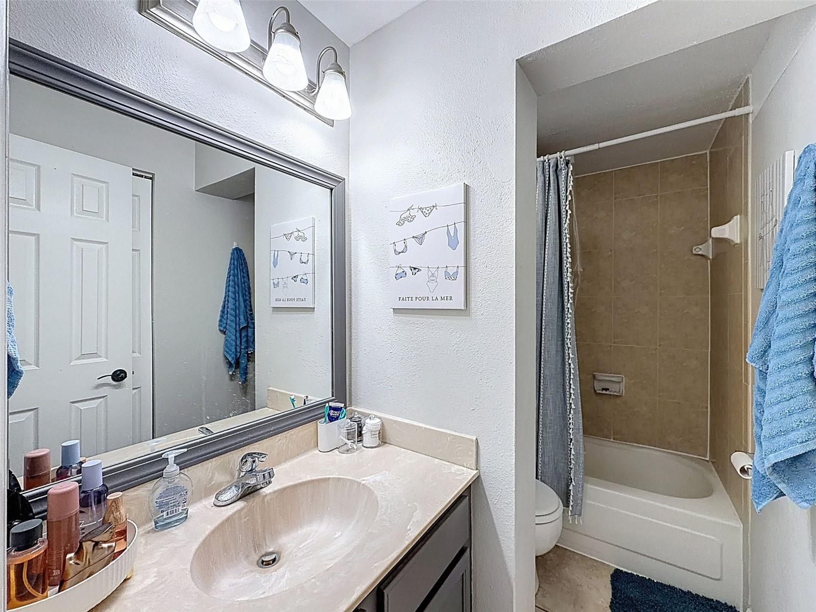 HYDE PARK TOWERS A CONDO - Residential