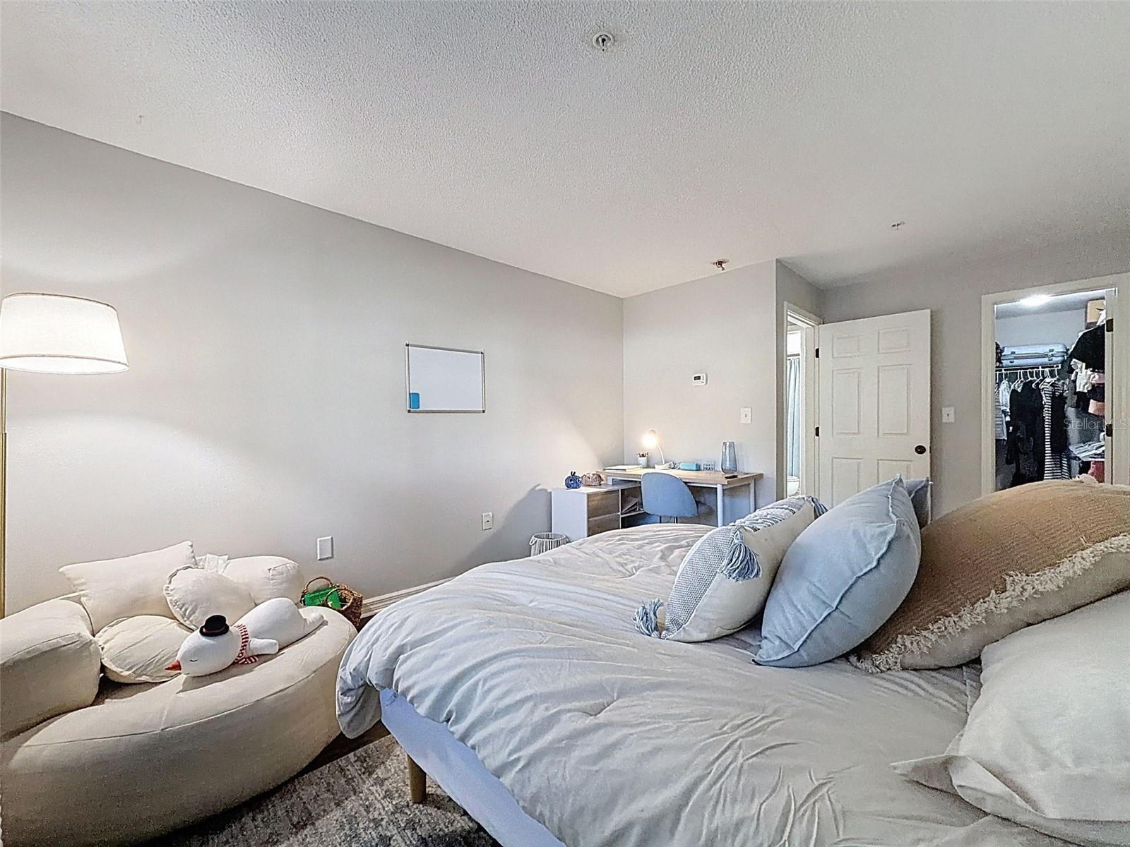 HYDE PARK TOWERS A CONDO - Residential