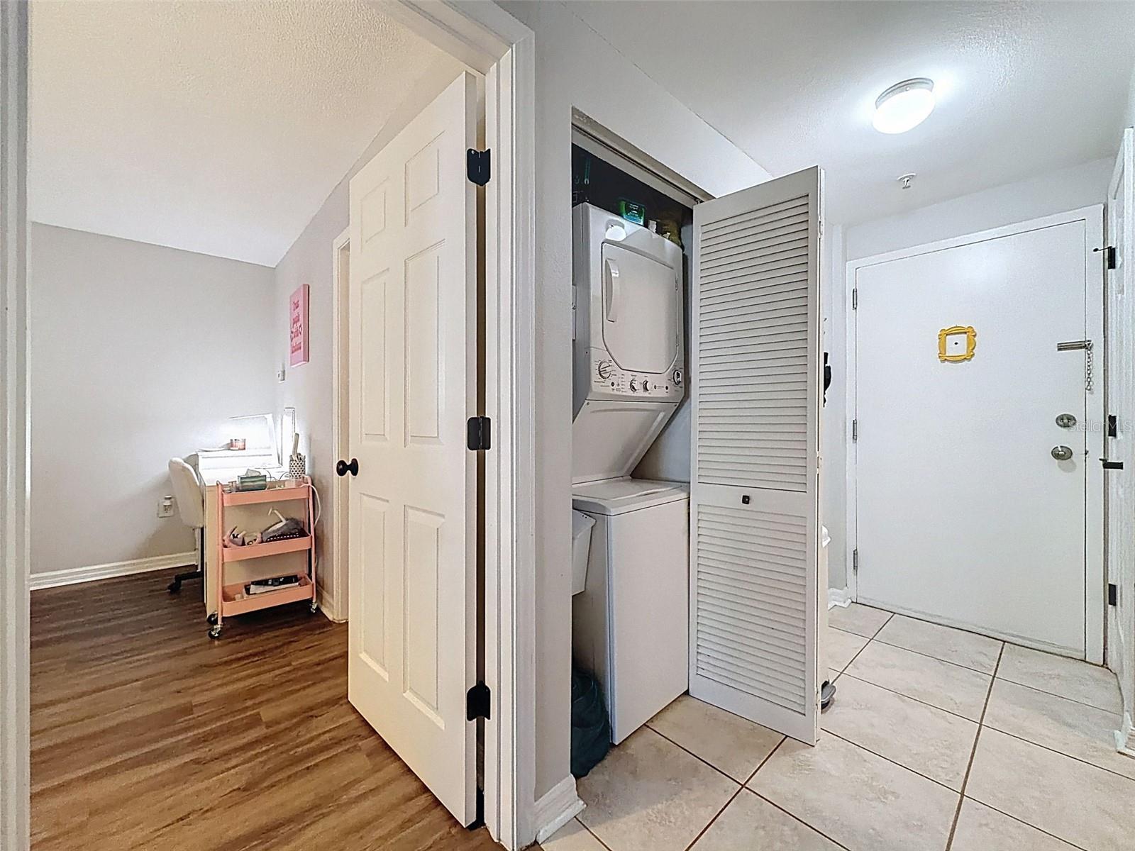 HYDE PARK TOWERS A CONDO - Residential