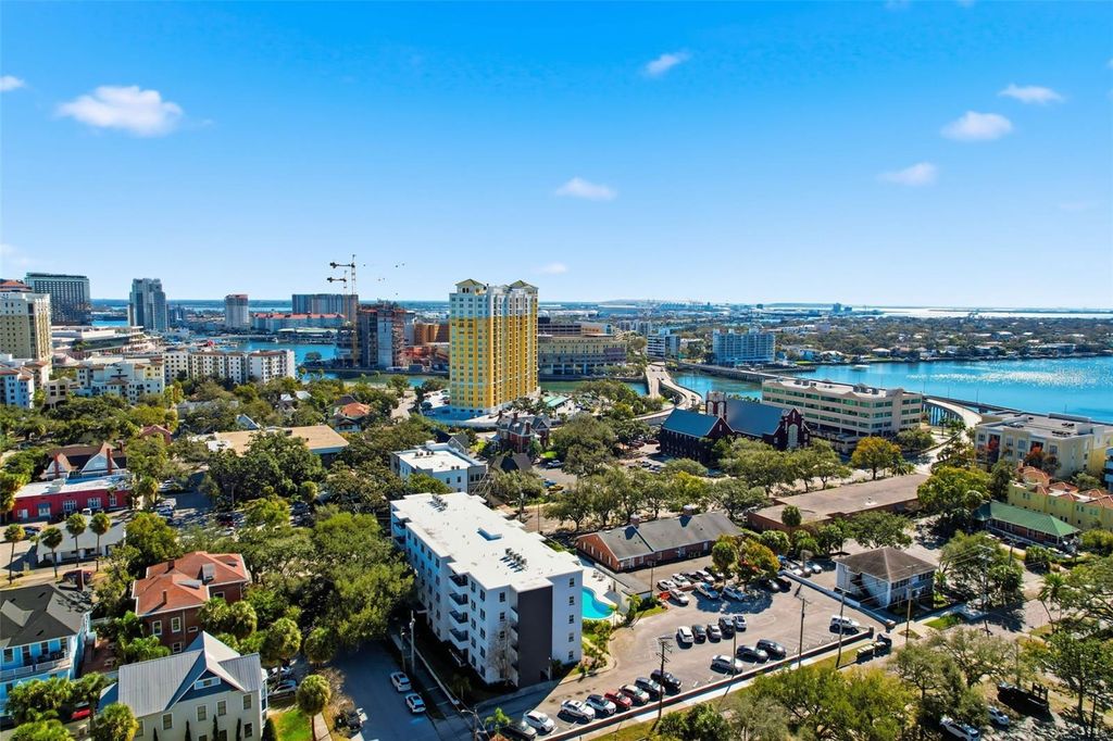 Photo of 406 W Azeele Street #103, Tampa, FL 33606 (MLS # TB8480643)