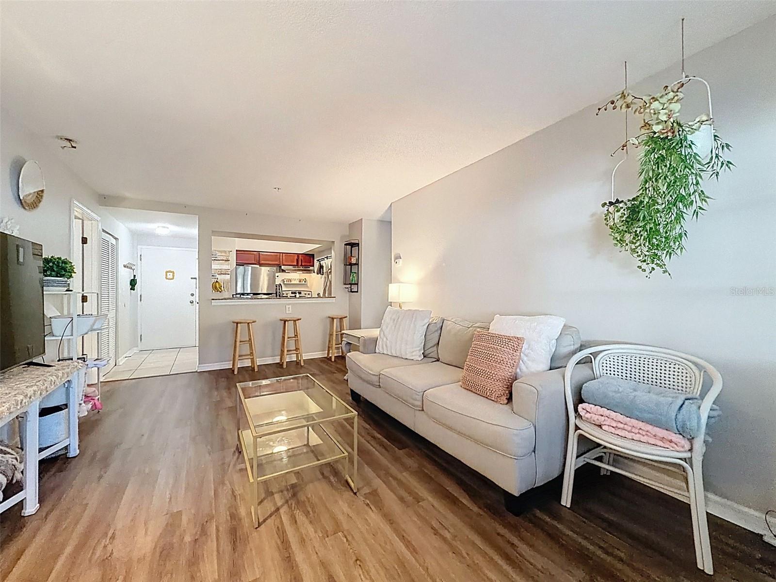 HYDE PARK TOWERS A CONDO - Residential