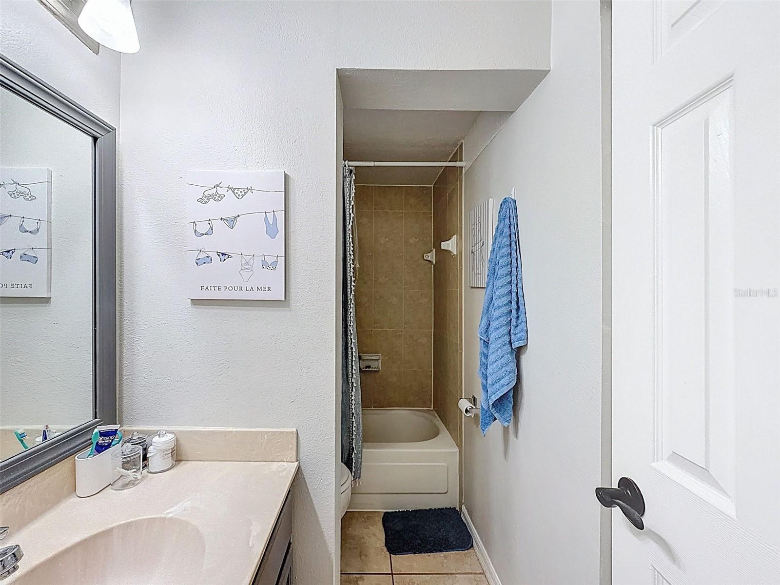 HYDE PARK TOWERS A CONDO - Residential