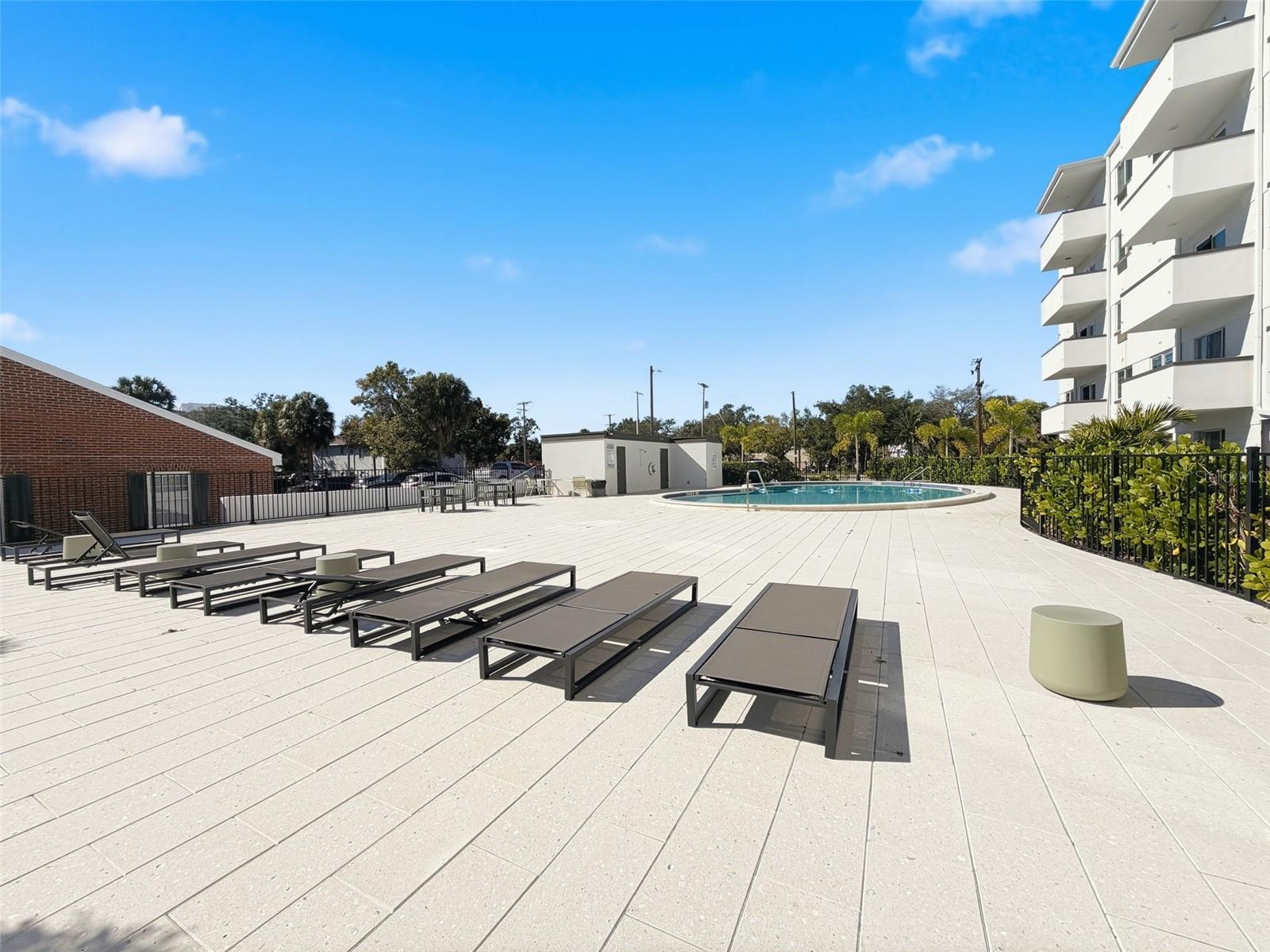 HYDE PARK TOWERS A CONDO - Residential