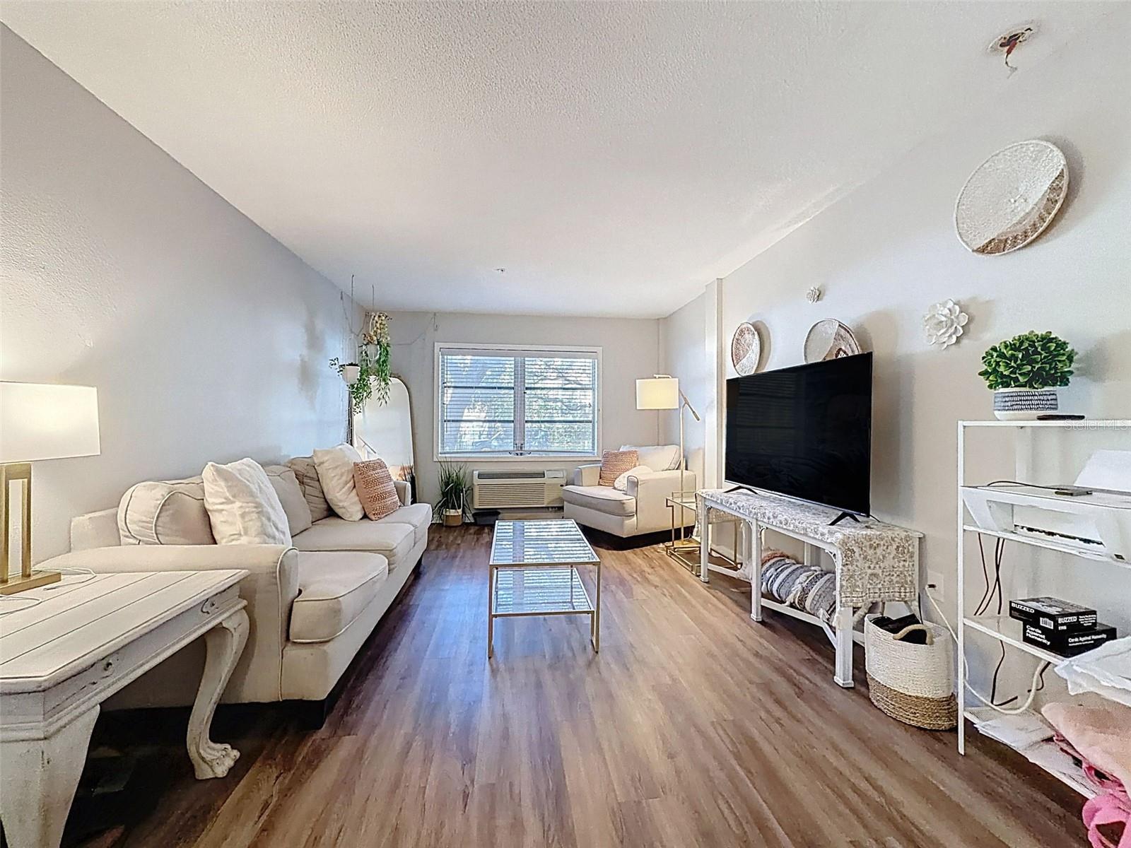 HYDE PARK TOWERS A CONDO - Residential