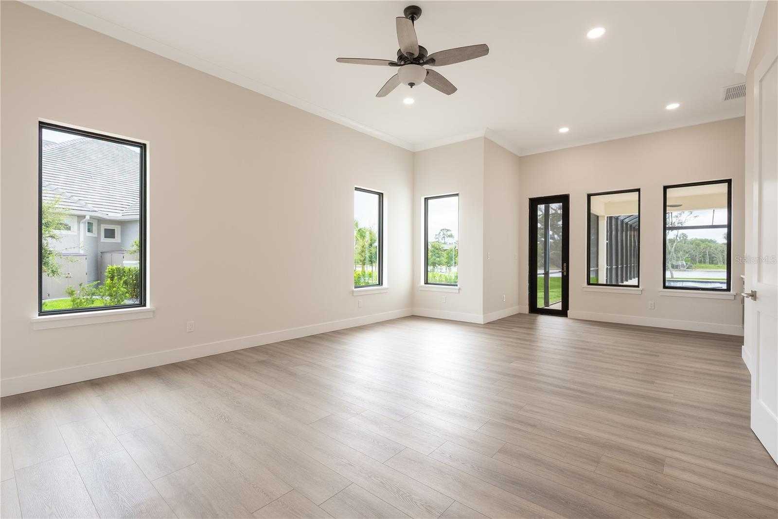 ISLAND ESTATES SUBD - Residential