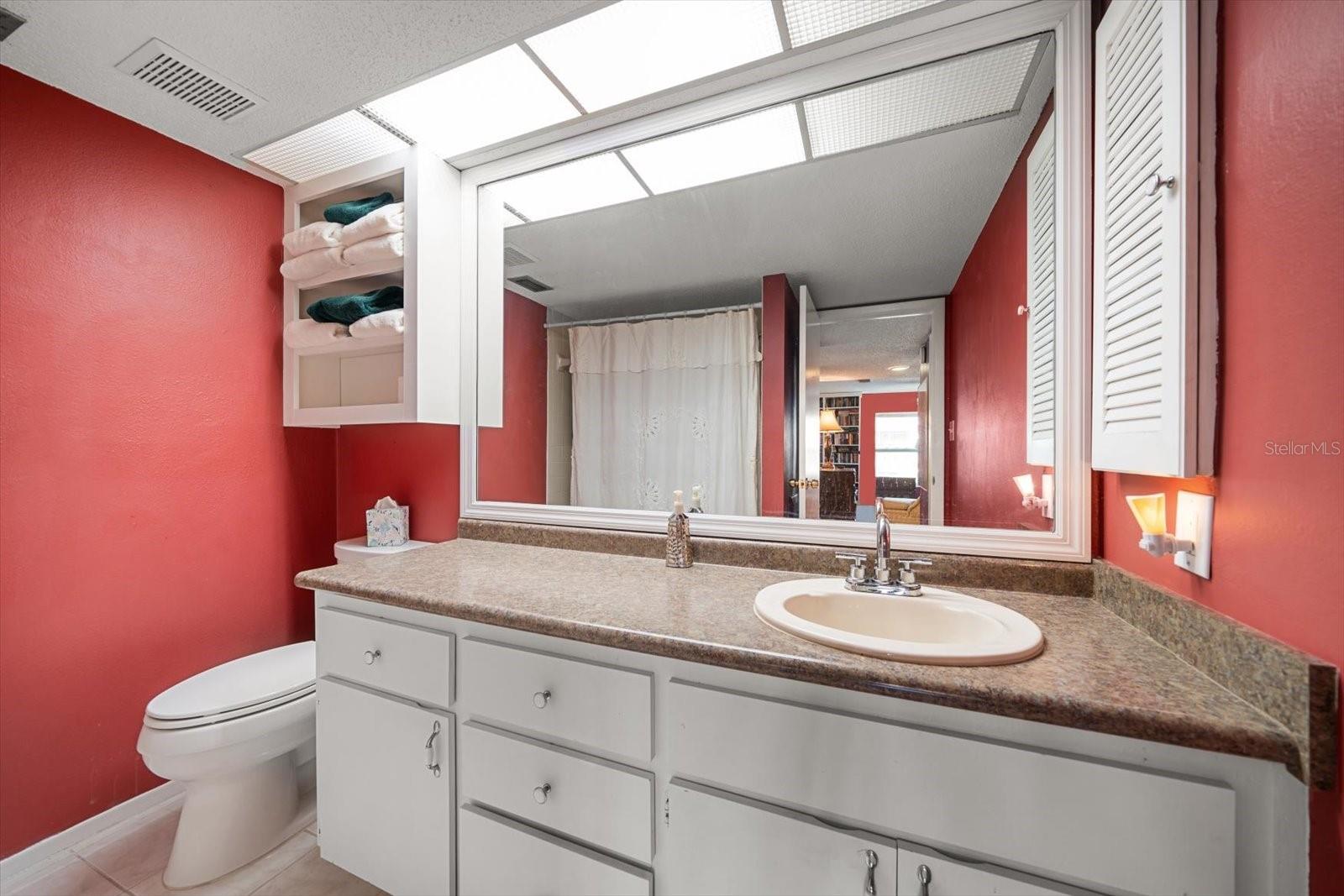 HOLIDAY LAKE VILLAS PH I - Residential Lease