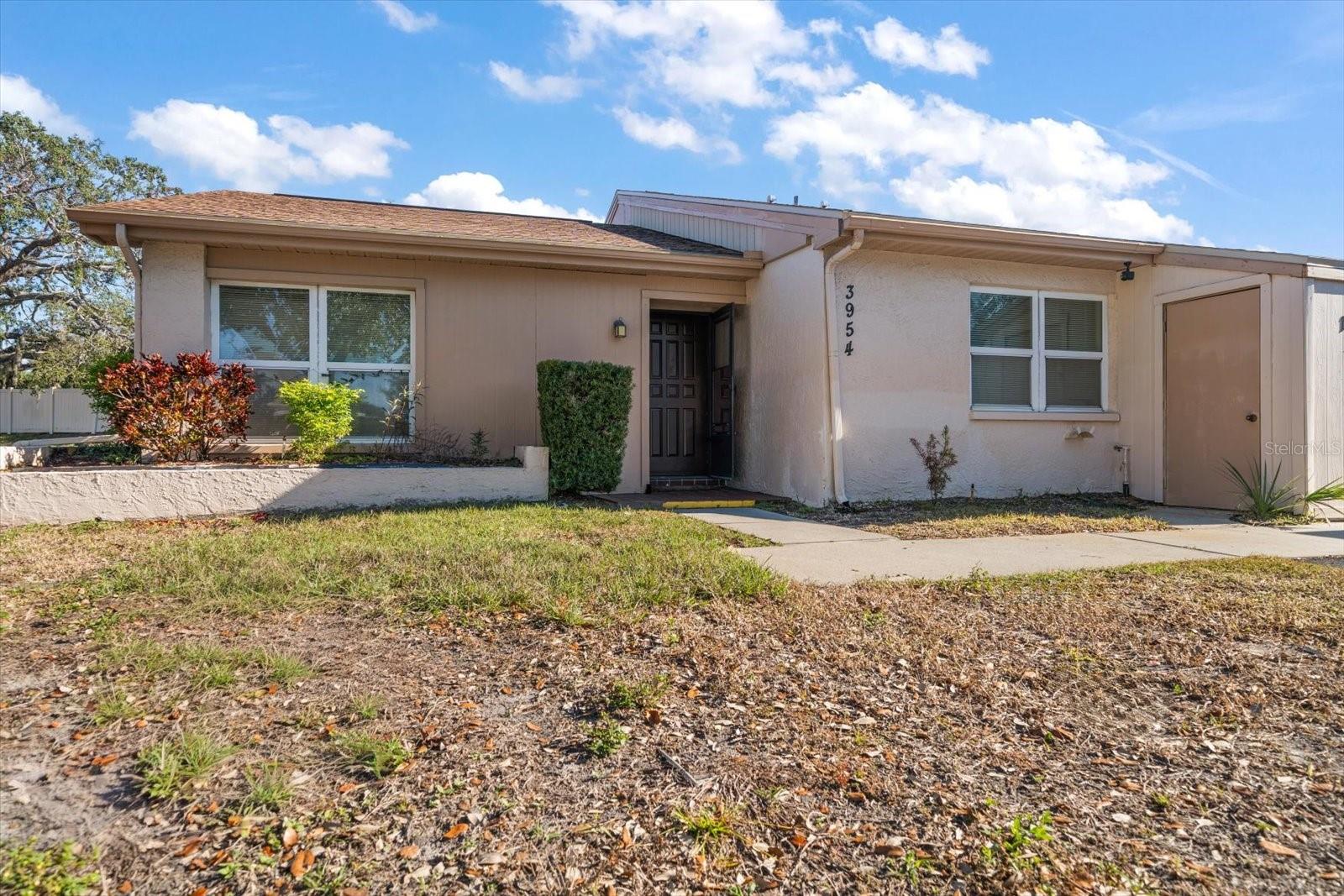 HOLIDAY LAKE VILLAS PH I - Residential Lease