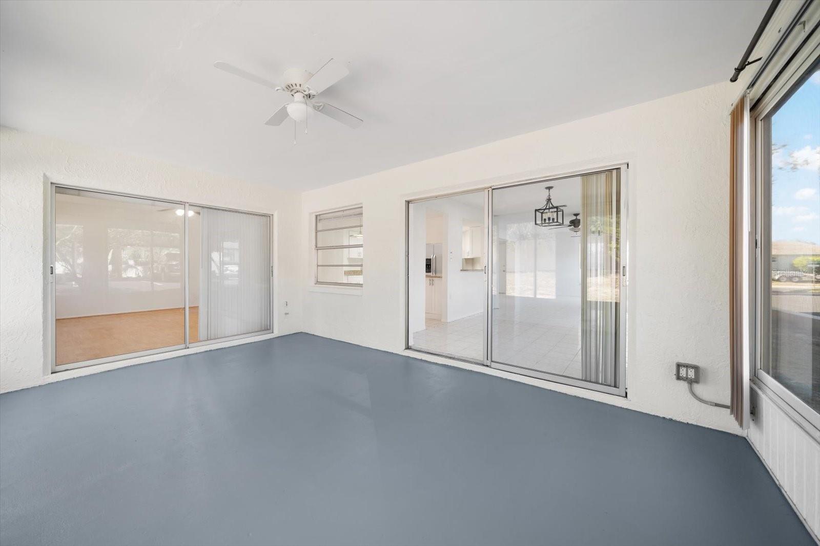 HOLIDAY LAKE VILLAS PH I - Residential Lease