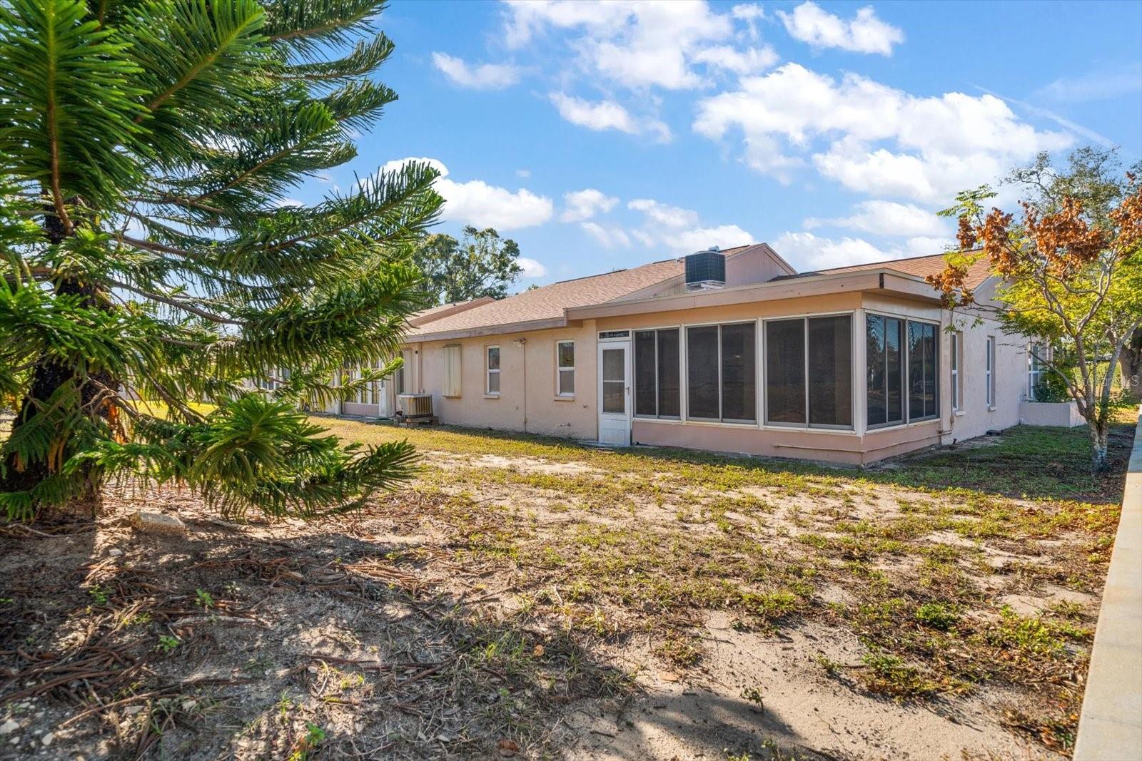 HOLIDAY LAKE VILLAS PH I - Residential Lease