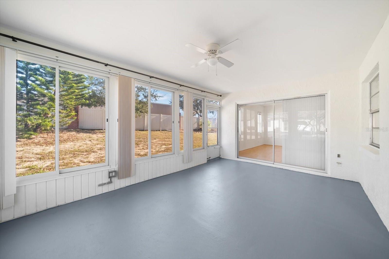 HOLIDAY LAKE VILLAS PH I - Residential Lease