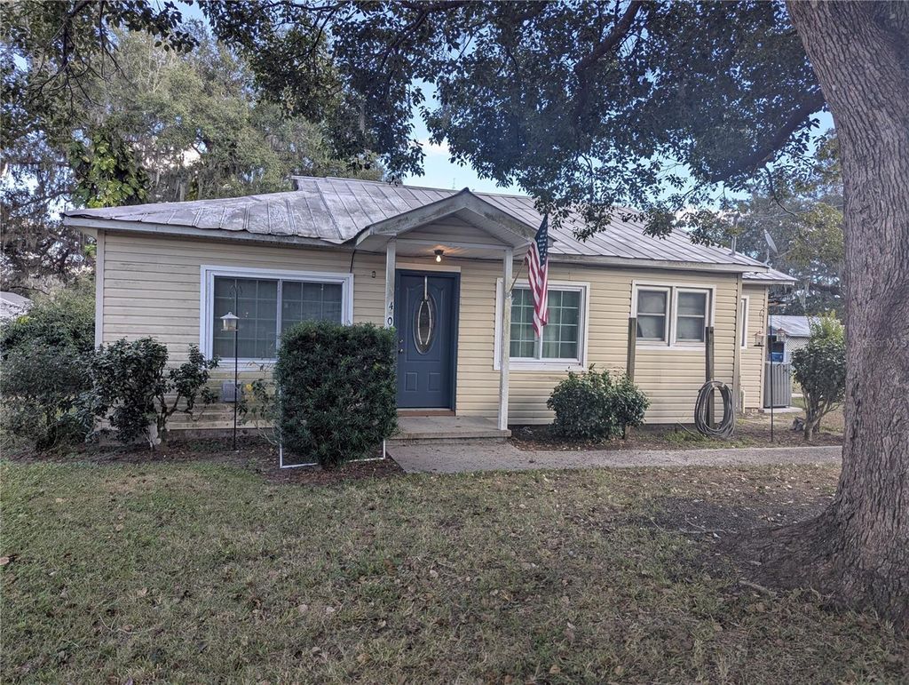 Photo of 402 Belleview Drive, Fort Meade, FL 33841 (MLS # L4958697)