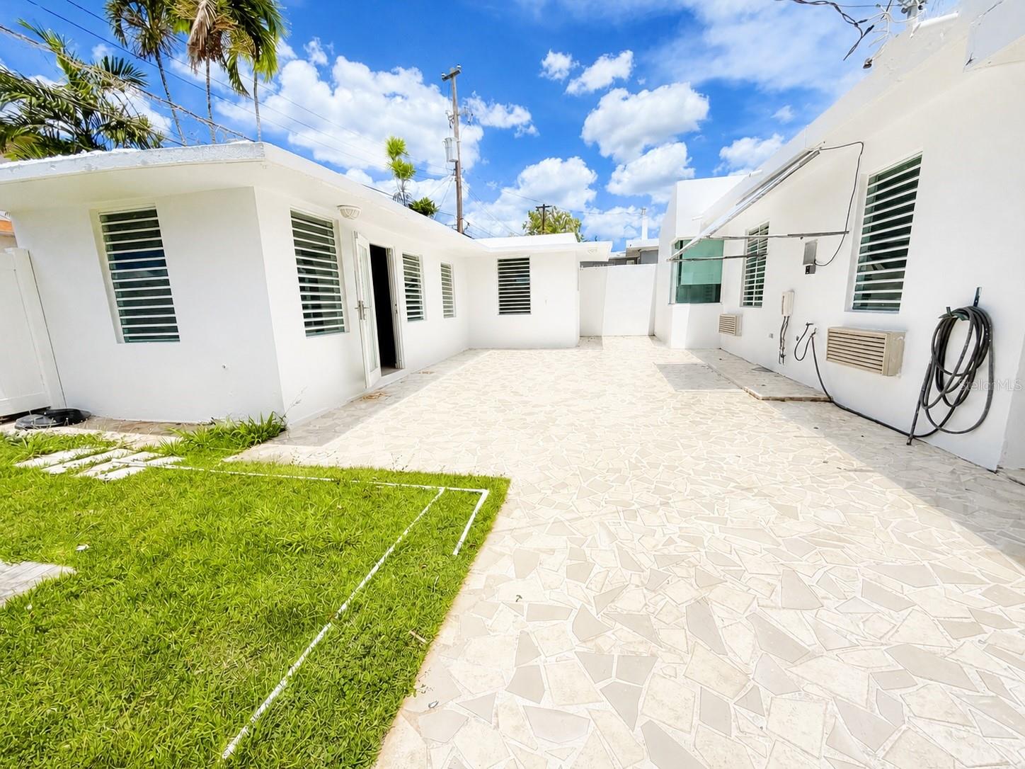 SUMMIT HILLS - Residential