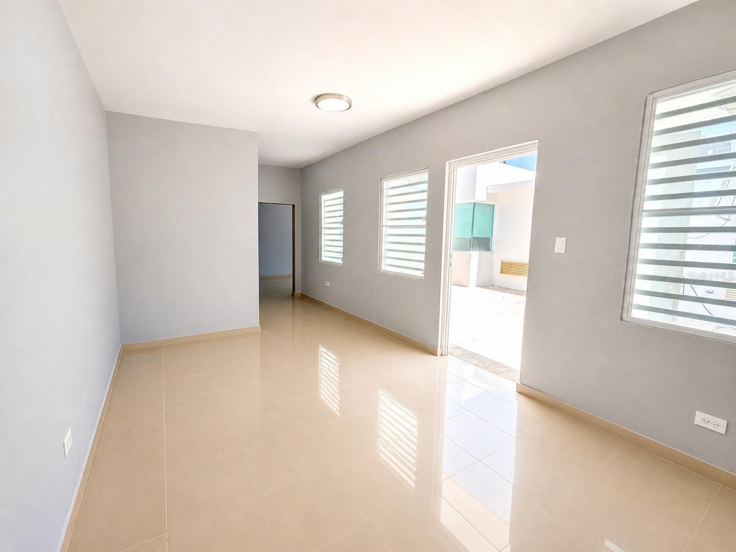 SUMMIT HILLS - Residential