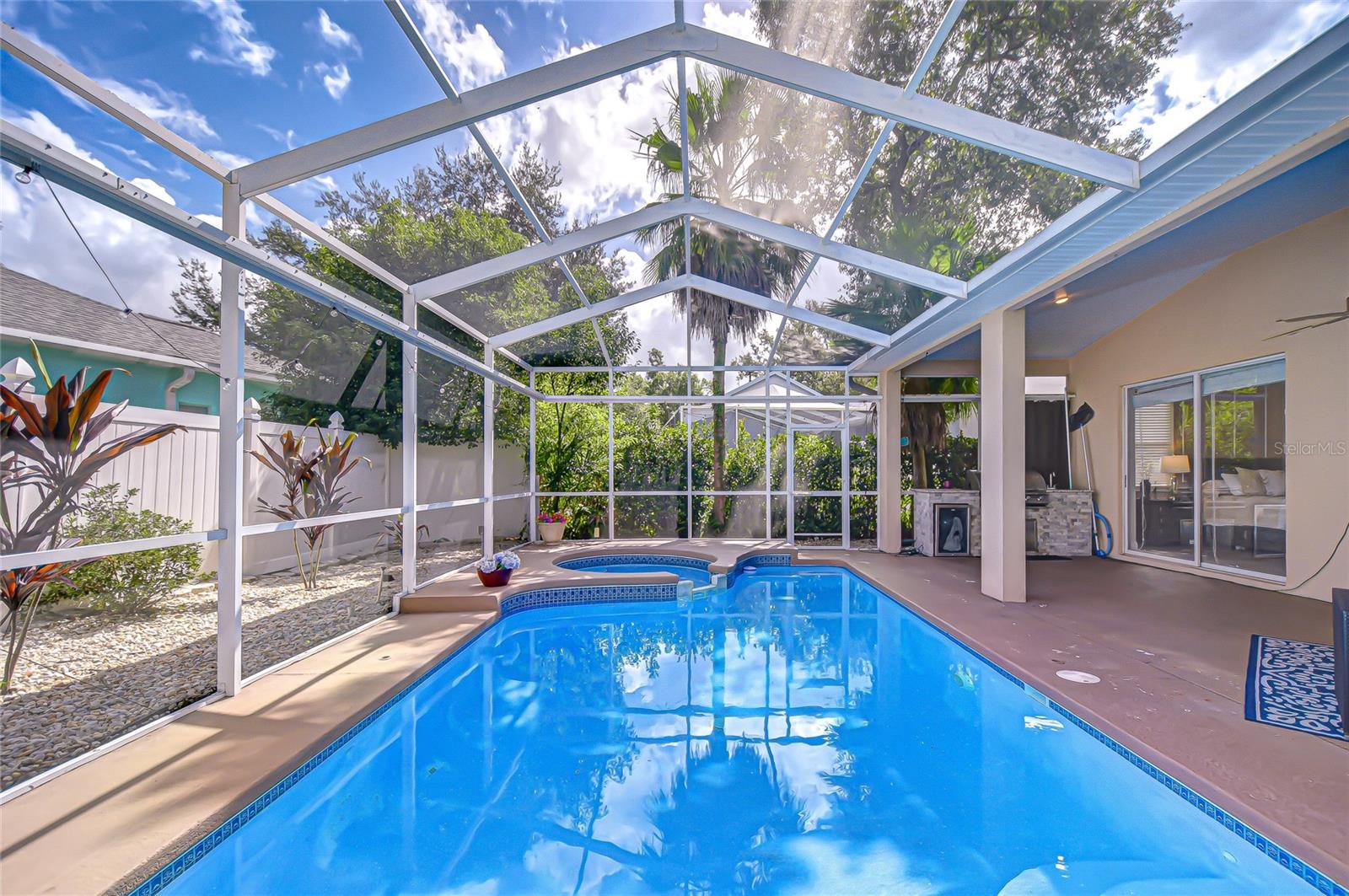 BLOOMINGDALE - Residential