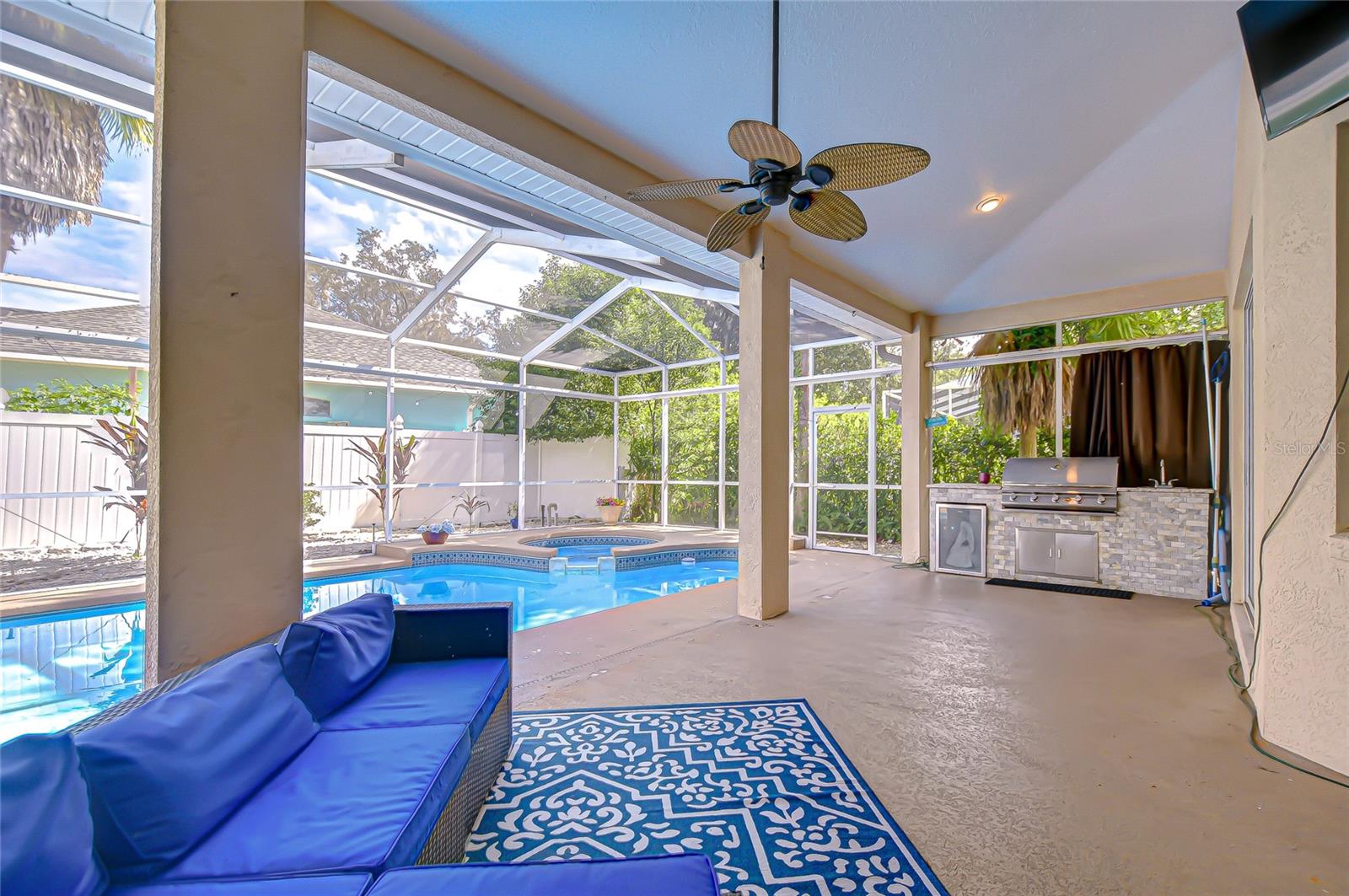 BLOOMINGDALE - Residential