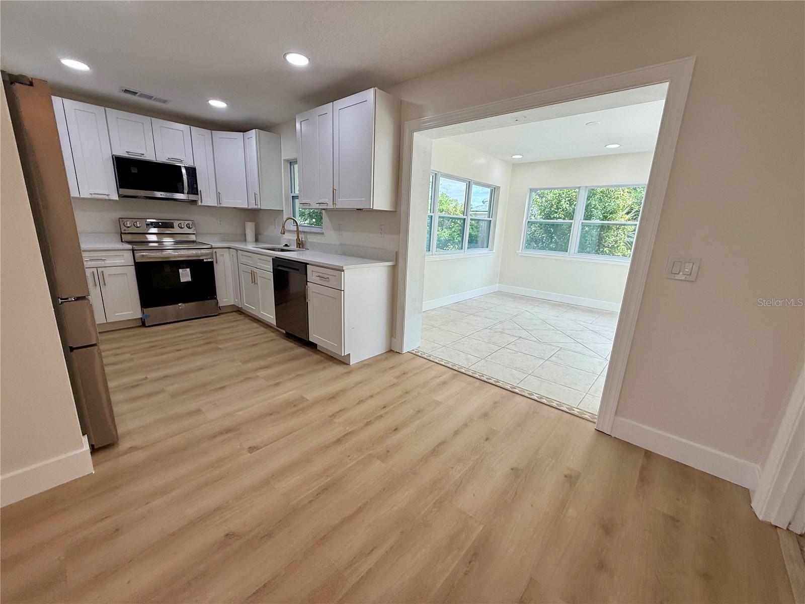 SKY LARK UNIT 2 REP - Residential