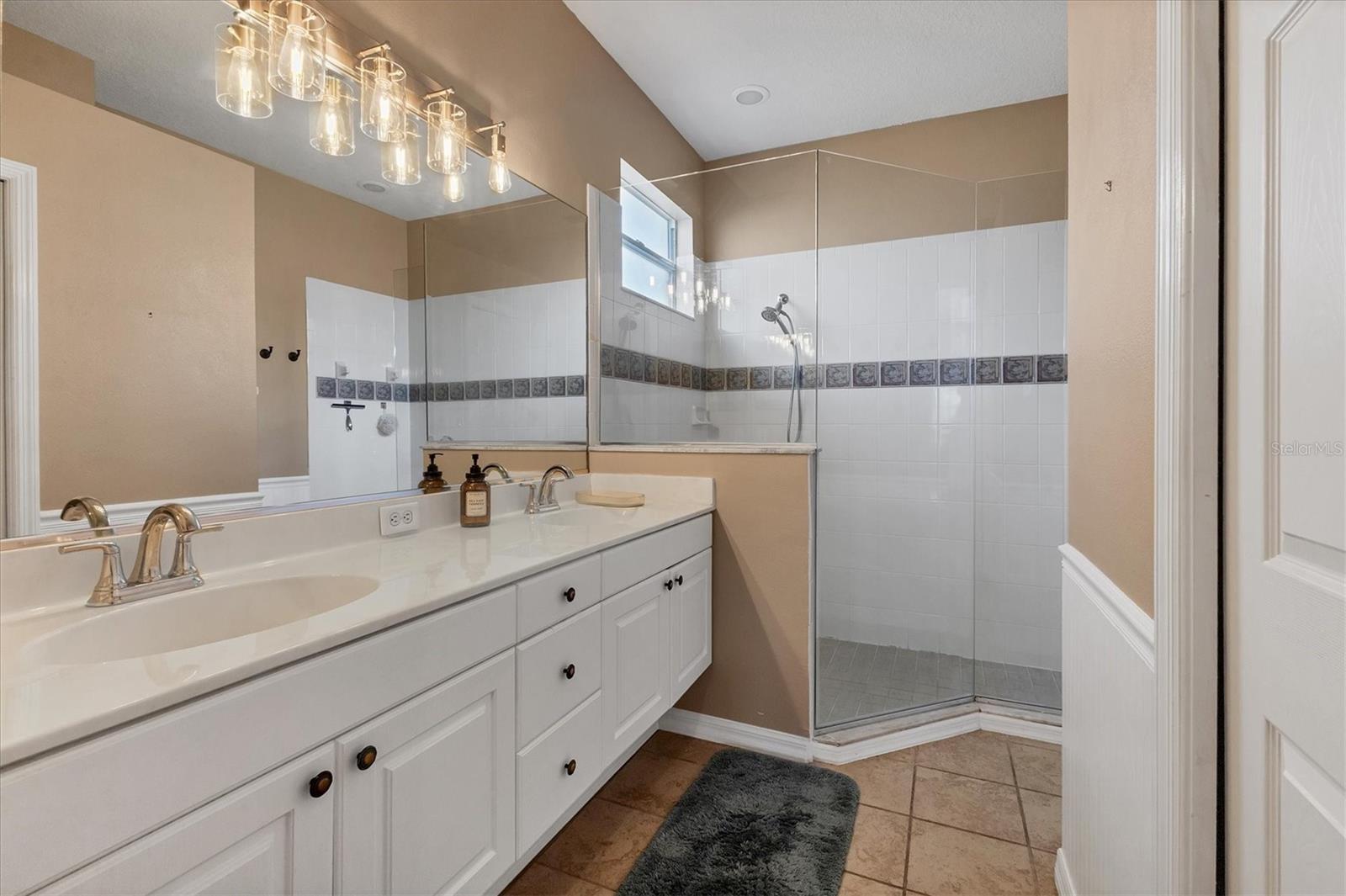 BOBCAT TRAIL - Residential