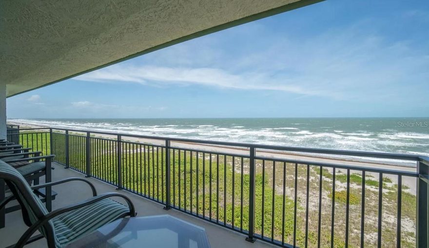 Beautiful condo in Cocoa Beach!