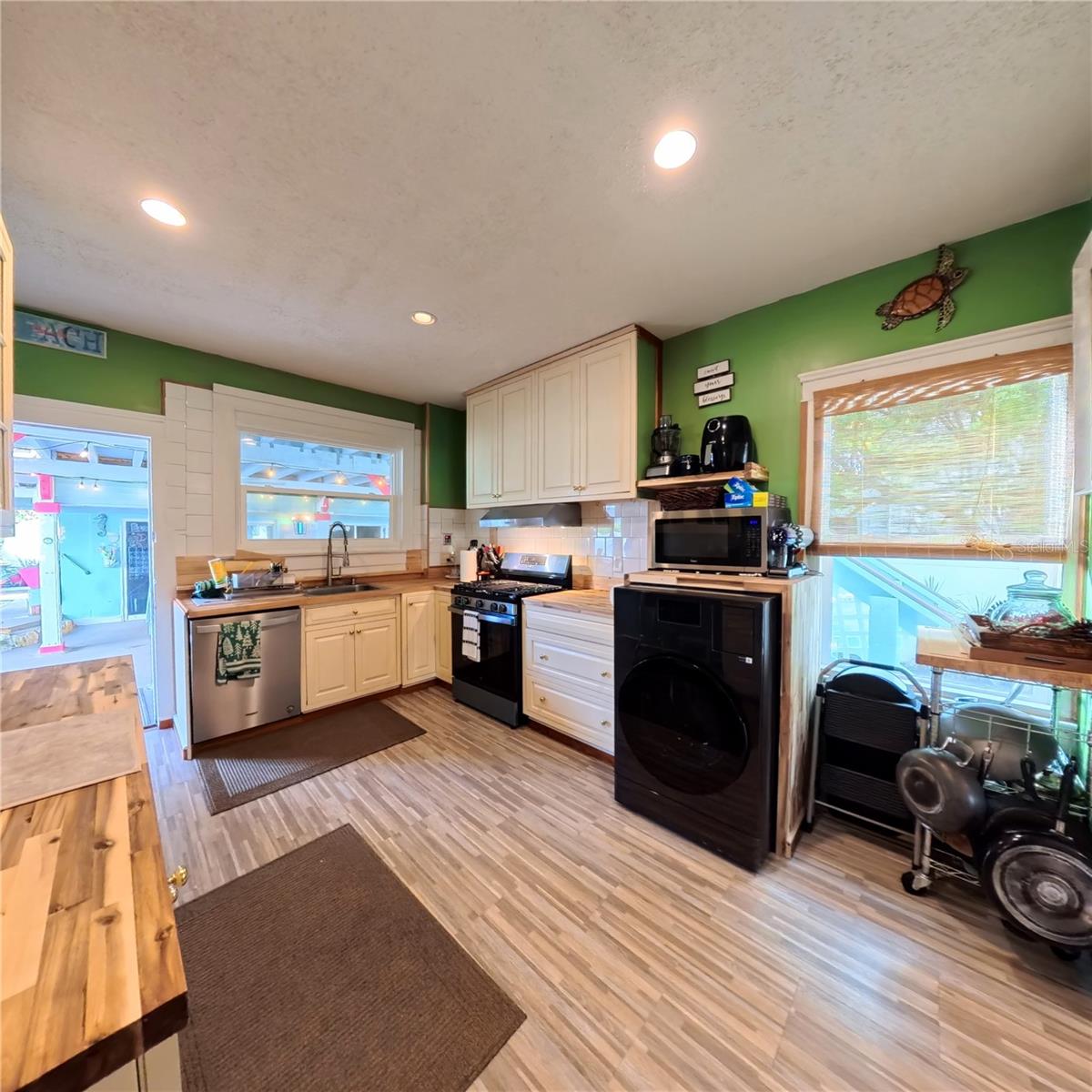 MARSHALL PARK DAYTONA BEACH - Residential Income