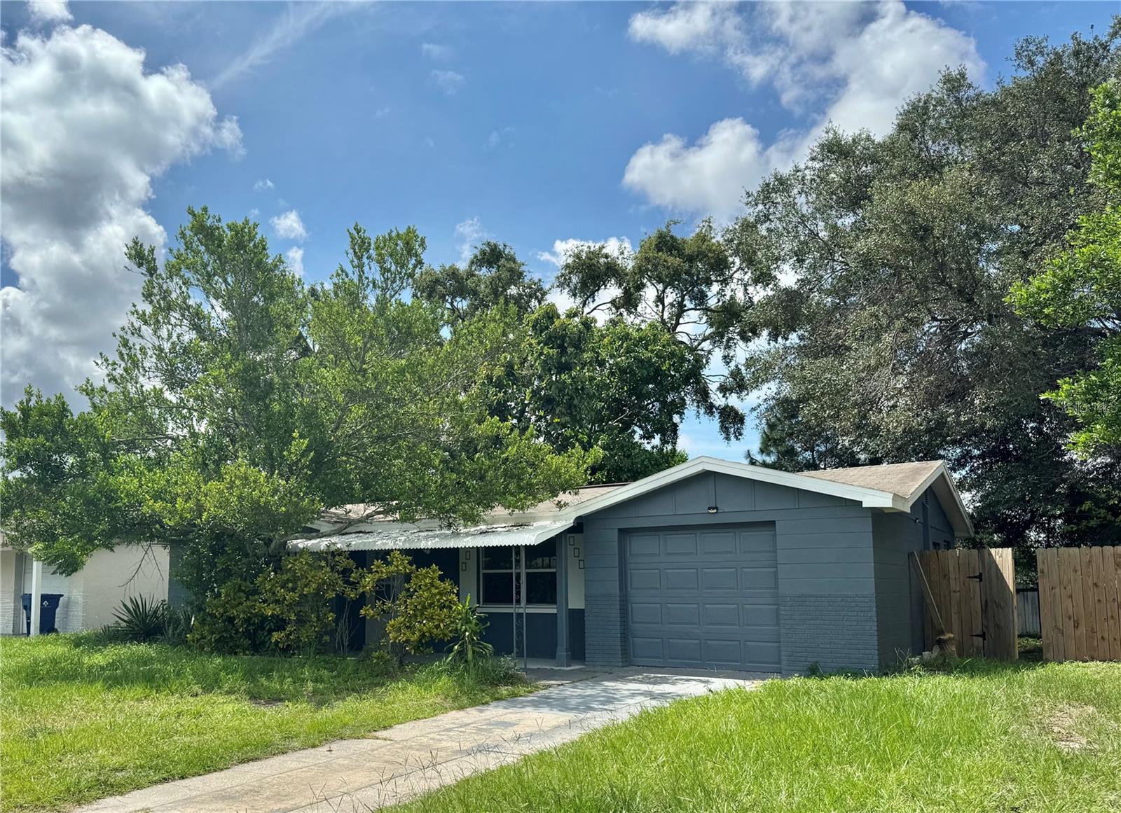 AVAILABLE NOW Cozy Single-Family Home 2 bedrooms and 1 bath. Single Car Garage. Fenced big backyard. Tile throughout. Close to Grocery stores and Shopping Center. Very easy to show.