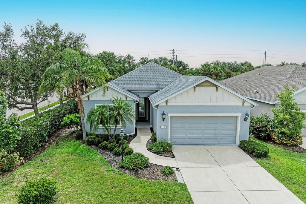 Photo of 6516 Palm Leaf Court, Sarasota, FL 34243 (MLS # A4655967)