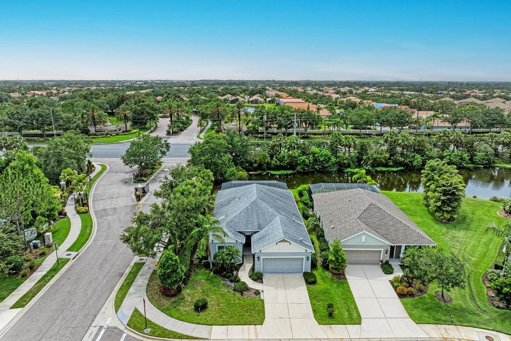 Photo of 6516 Palm Leaf Court, Sarasota, FL 34243 (MLS # A4655967)