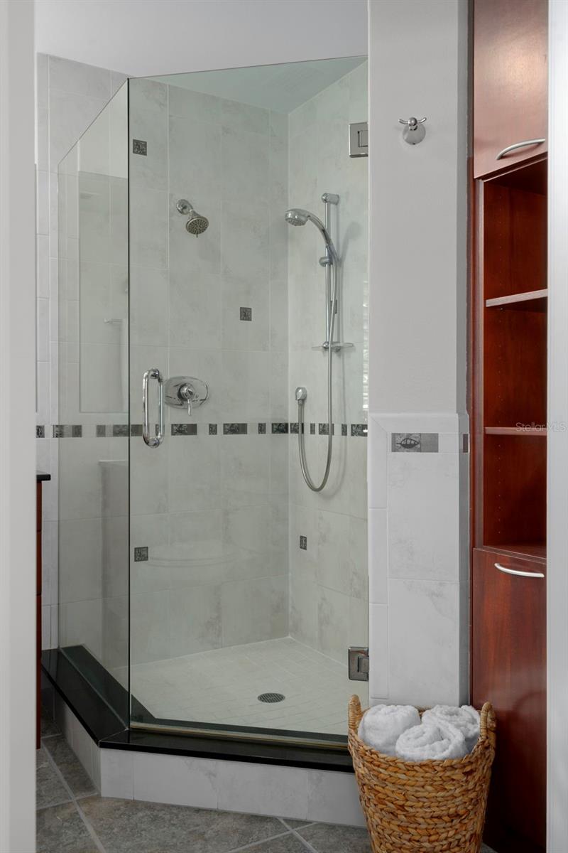 SNELL & HAMLETTS NORTH SHORE ADD - Residential