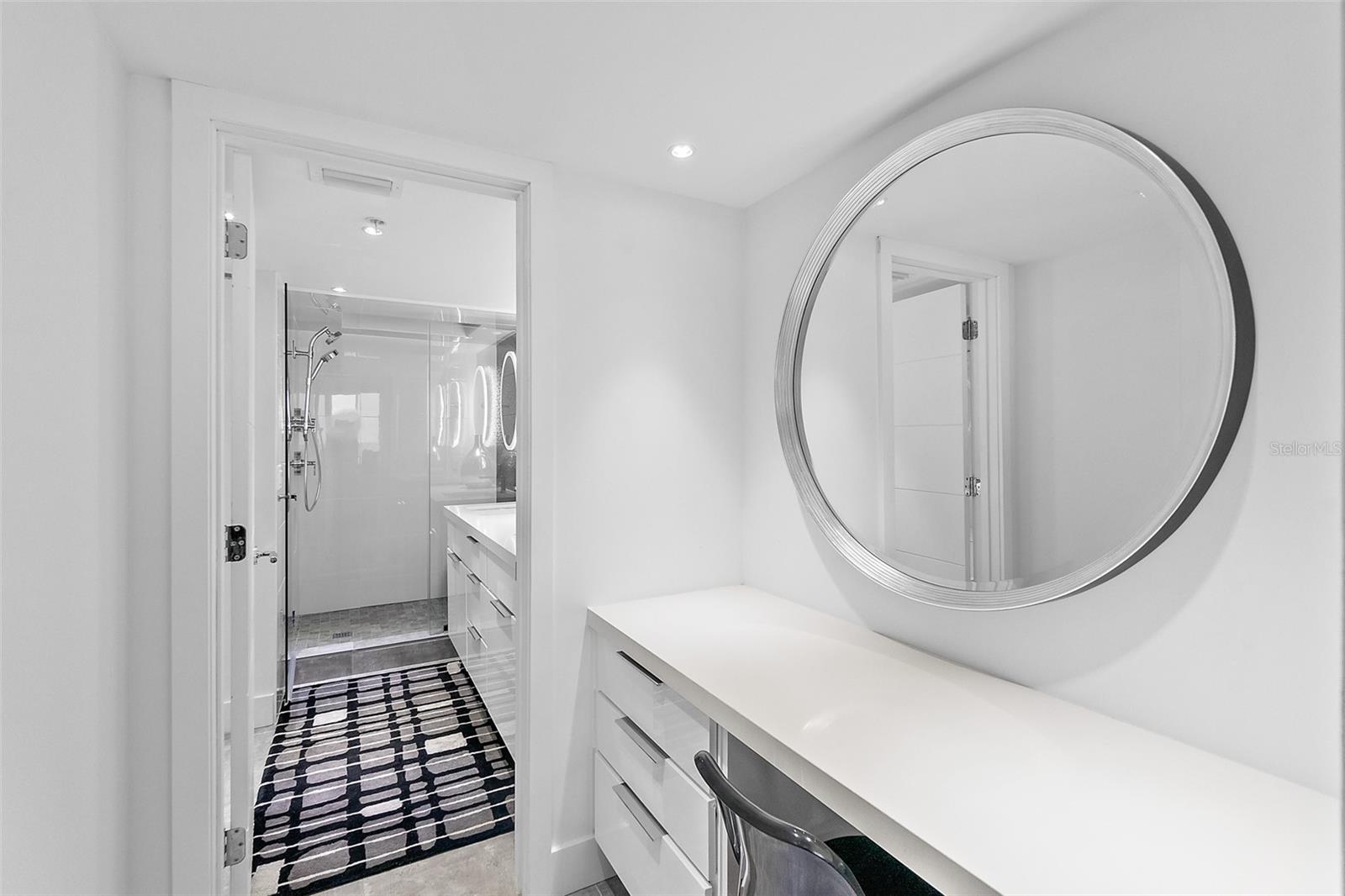 PENINSULA CONDO - Residential