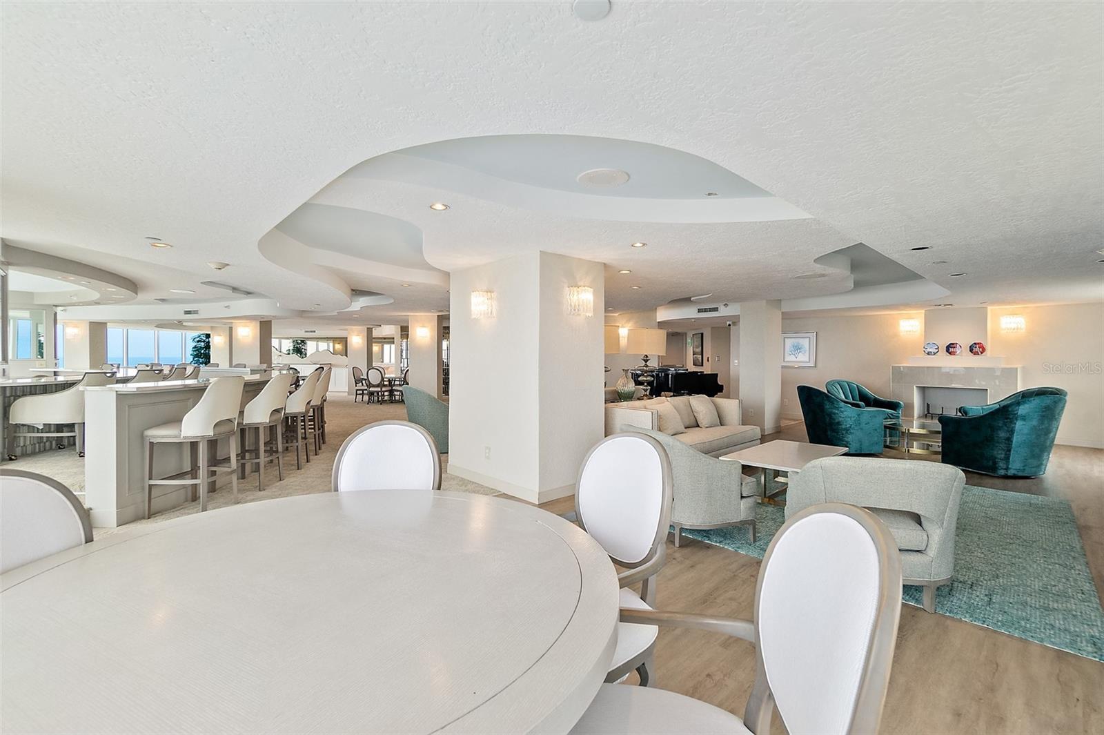 PENINSULA CONDO - Residential