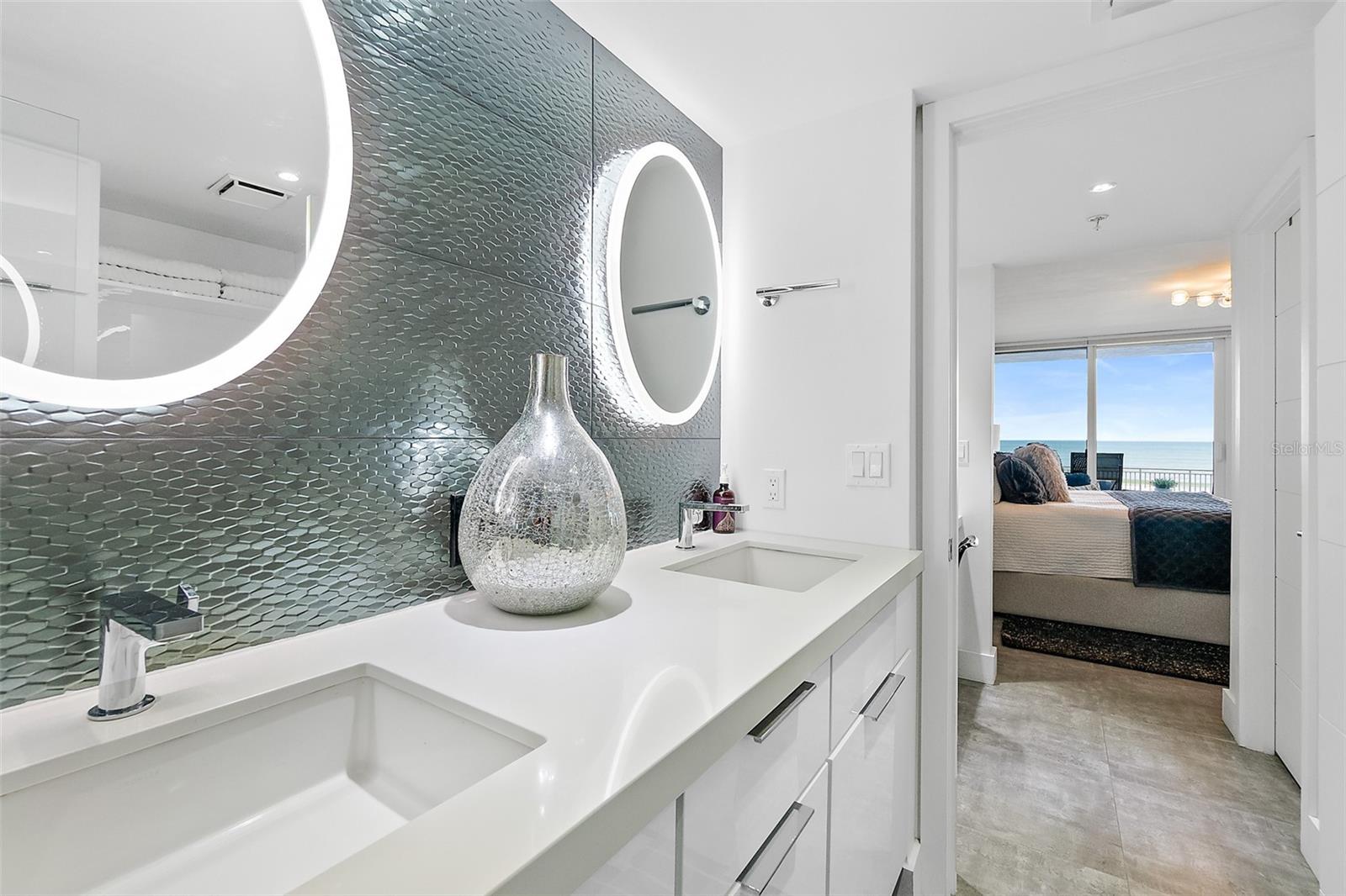 PENINSULA CONDO - Residential