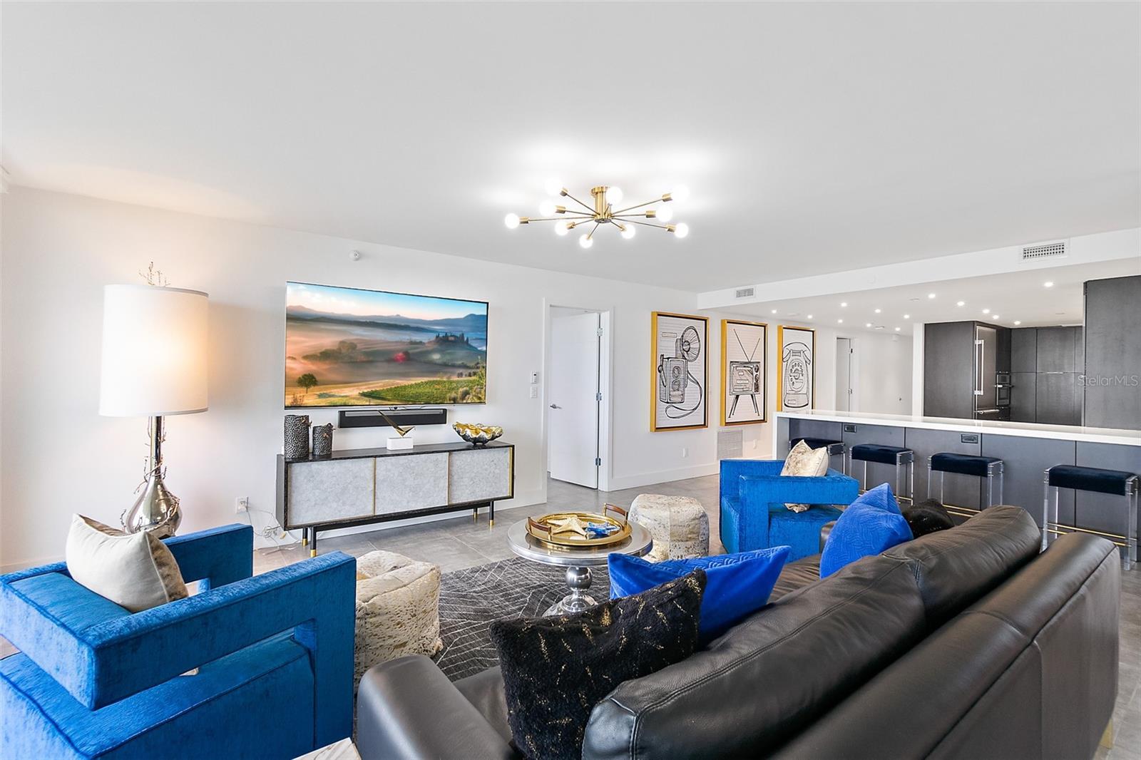 PENINSULA CONDO - Residential