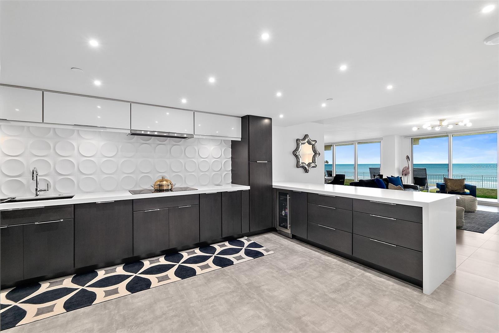 PENINSULA CONDO - Residential