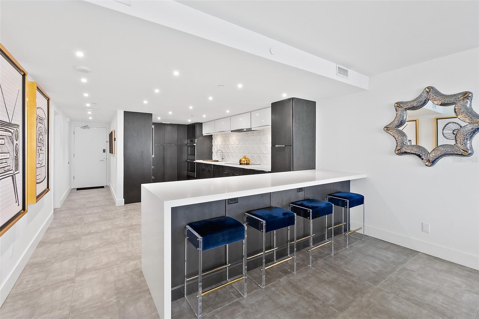 PENINSULA CONDO - Residential