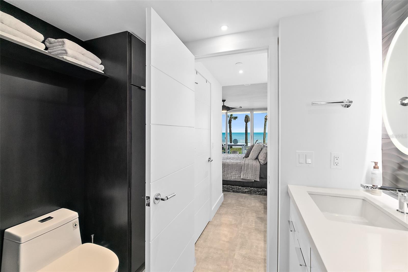 PENINSULA CONDO - Residential