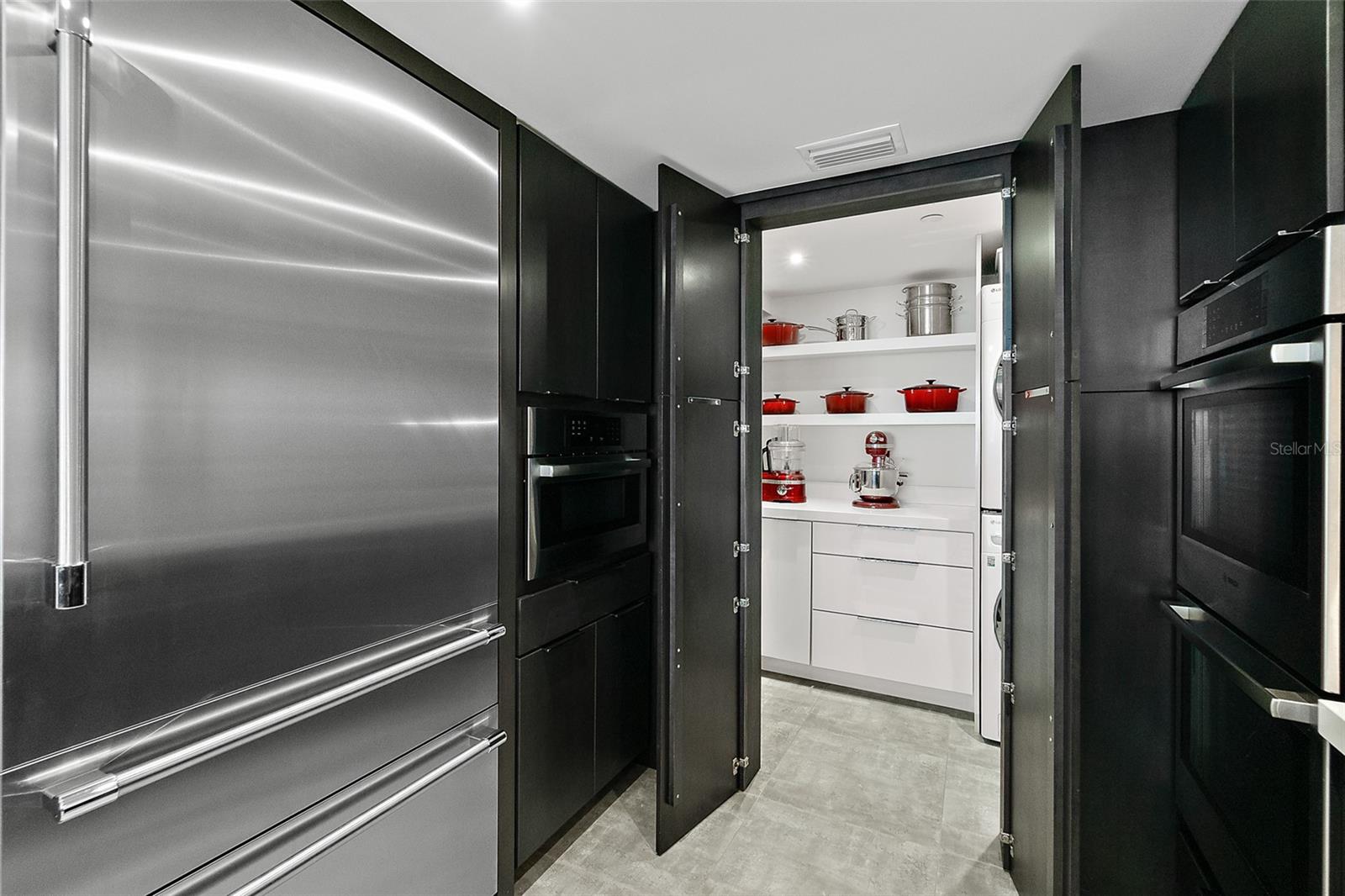 PENINSULA CONDO - Residential