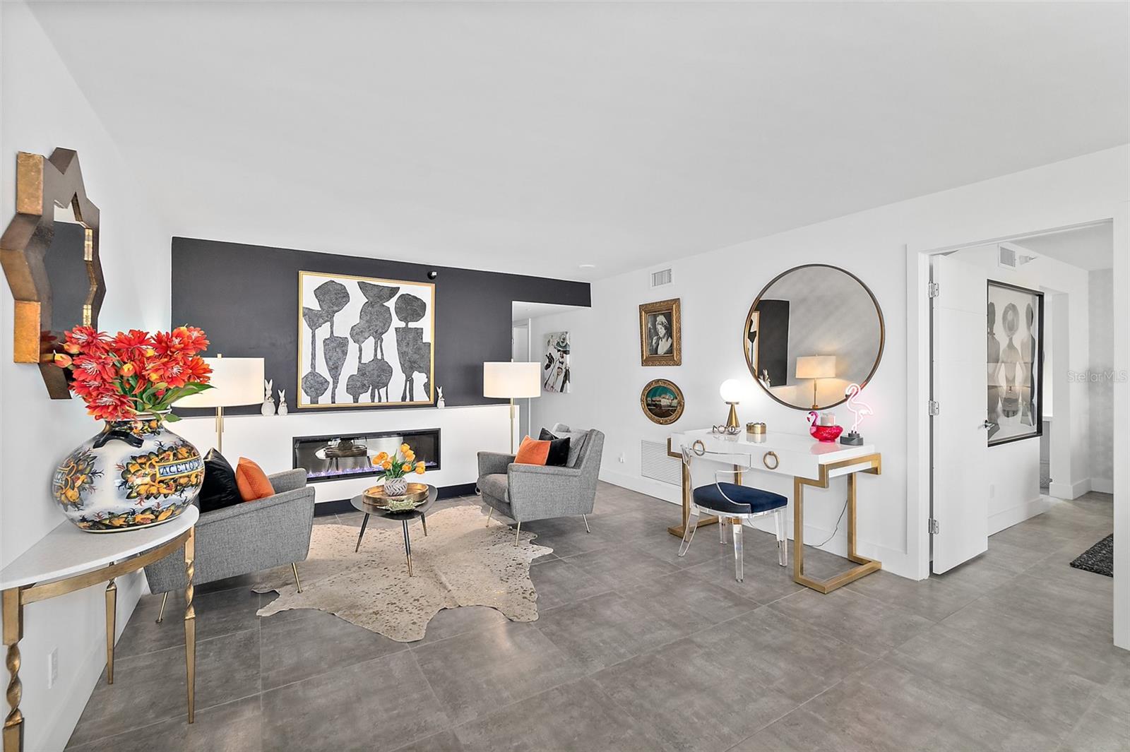 PENINSULA CONDO - Residential