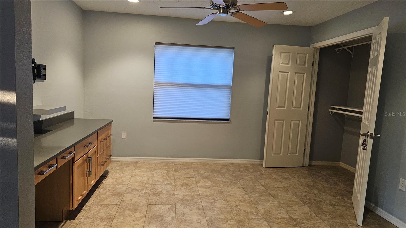 HUNTERS TRAIL TWNHMS - Residential