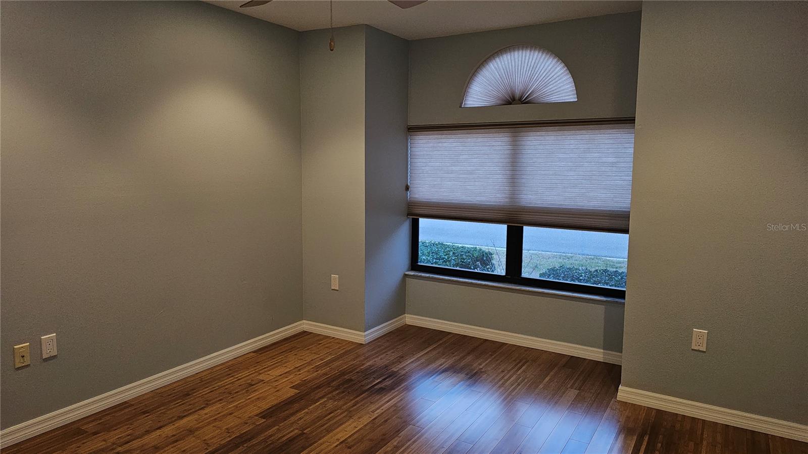 HUNTERS TRAIL TWNHMS - Residential