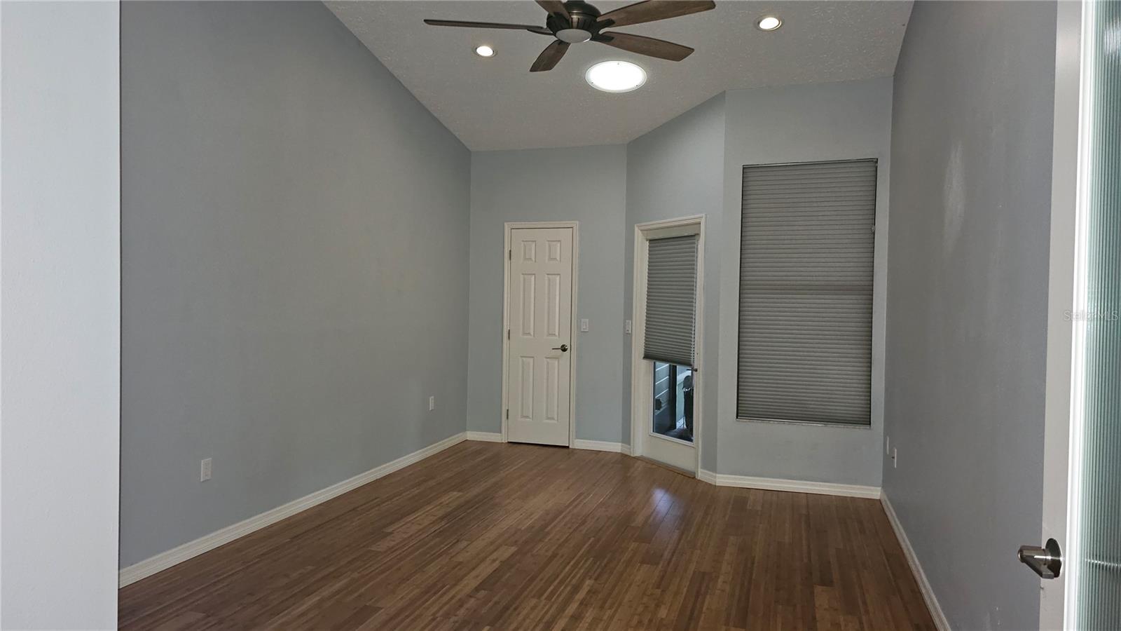 HUNTERS TRAIL TWNHMS - Residential