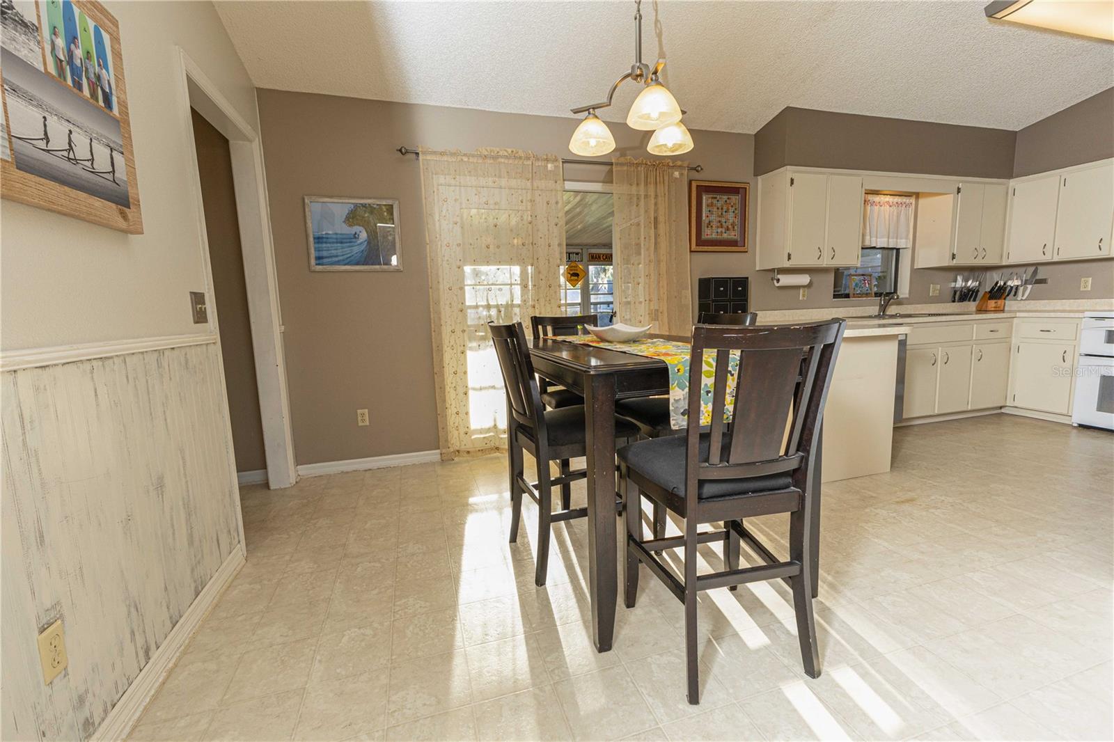 COUNTRY WALK 02 - Residential