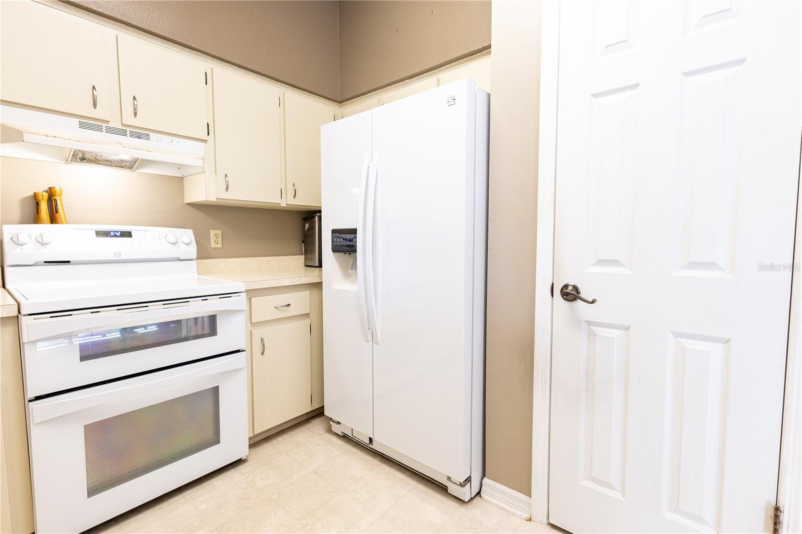 COUNTRY WALK 02 - Residential