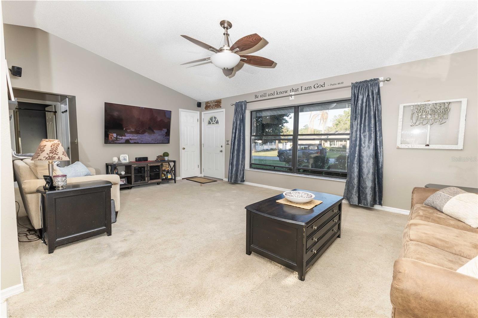 COUNTRY WALK 02 - Residential